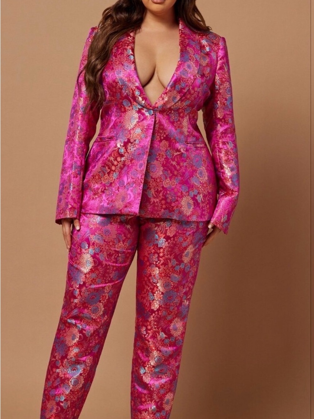 Fuchsia Floral Brocade Women's Blazer and Trousers Set - Picture 5 of 7